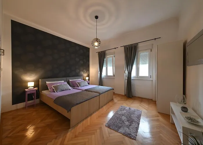 Zara Apartment